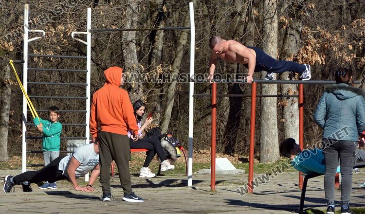 Рекордно топъл ден в Хасково, измериха 17.7 градуса