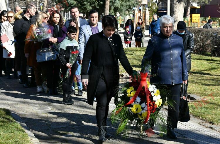 Димитровград с поклон пред Апостола на свободата!