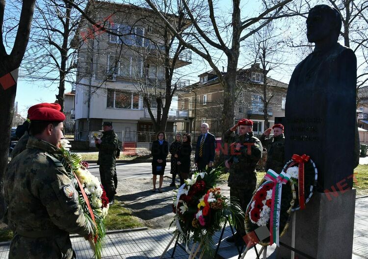 Димитровград с поклон пред Апостола на свободата!