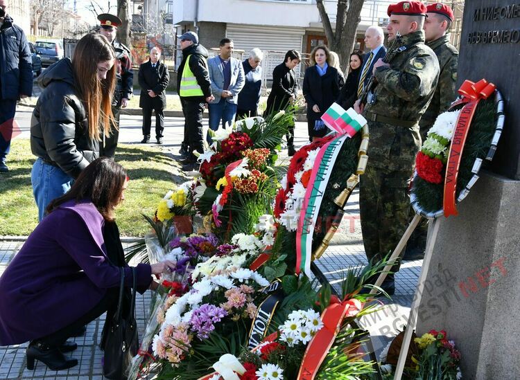 Димитровград с поклон пред Апостола на свободата!
