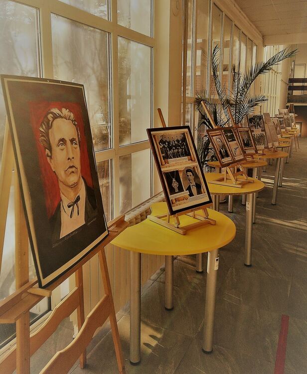 Ученици и учители от Езиковата гимназия отбелязват 149 години от смъртта на Васил Левски