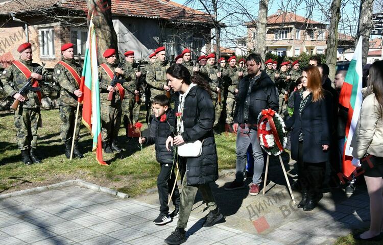 Димитровград с поклон пред Апостола на свободата!