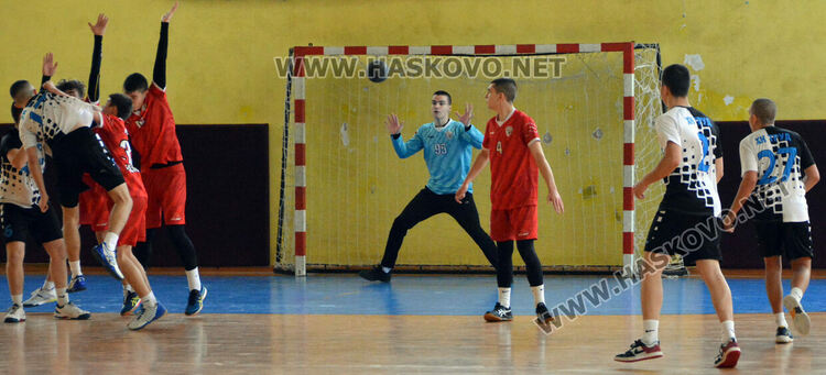 Юношите на “Асти” се класираха за финалите на Държавното първенство по хандбал