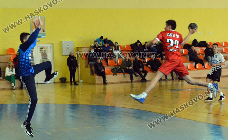 Юношите на “Асти” се класираха за финалите на Държавното първенство по хандбал
