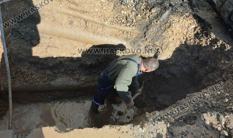 Поредна авария остави без вода центъра на Хасково и кв. „Дружба-1“
