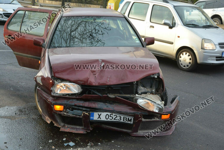 Верижна катастрофа до ПИМ заради спиране пред банкомат