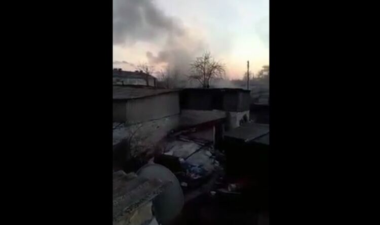Местна пенсионерка засне обстрела в Донецка област, уцелиха къщата ѝ