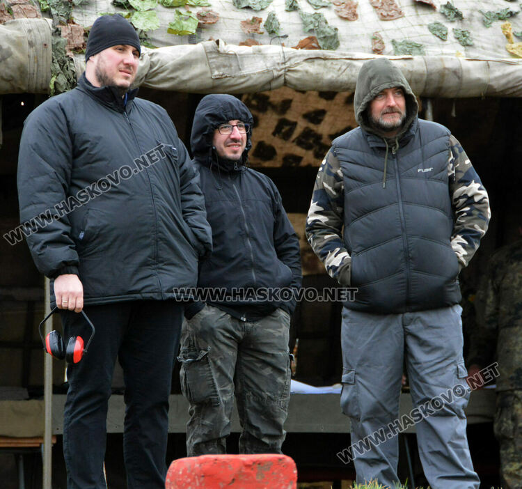 Свещеници в турнир по стрелба за 20 г. от създаването на хасковското военно формирование 