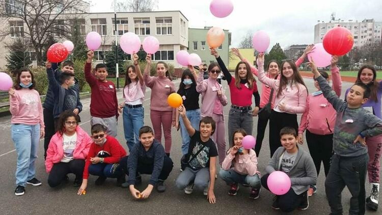 Алековци отбелязаха „Денят на розовата фланелка“