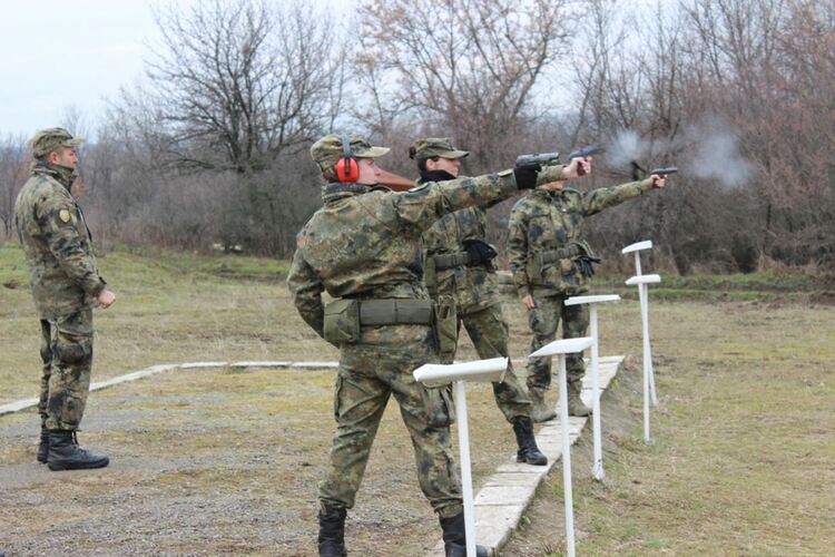 Пламен Митев и Таня Баракова са най-добрите стрелци в турнира на военните