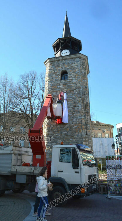 Закачиха 50-килограмова мартеница в Хасково