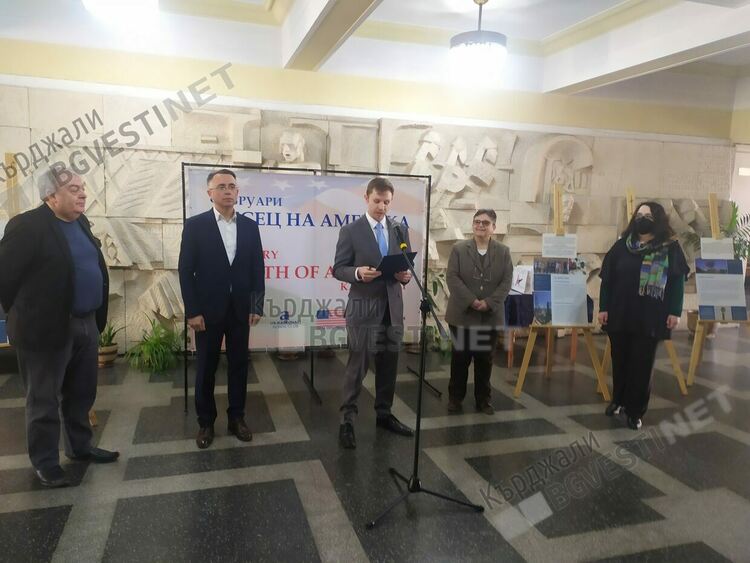   Раздадоха „Оскарите“ за превод от английски на български, продължава Месеца на Америка в Кърджали