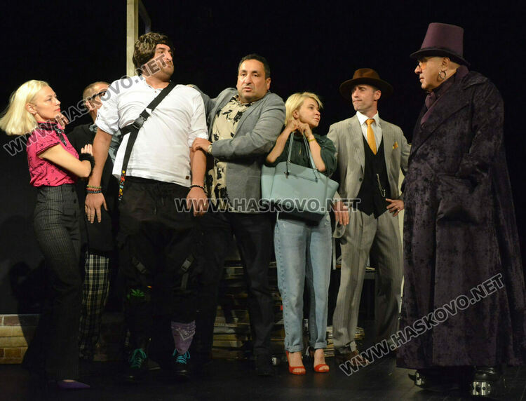 На театър без „зелен сертификат“