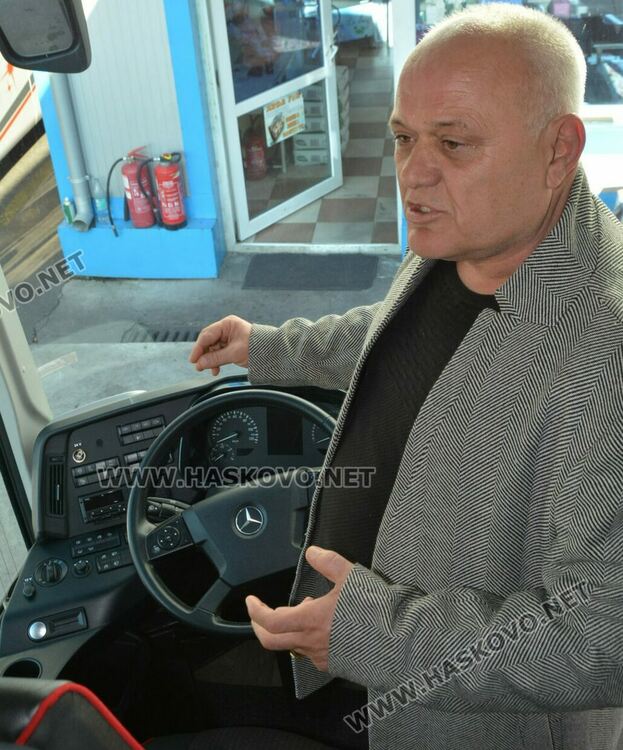 Бизнесмен обяви подслон за украински бежанци в хотел край Хасково и безплатно пътуване с автобусите му