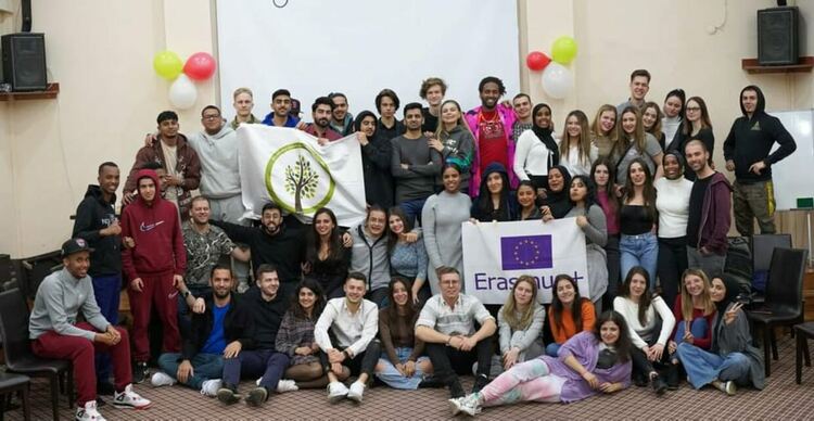 Младежи от Димитровград участваха в младежки обмен по програма "Еразъм+" в Истанбул