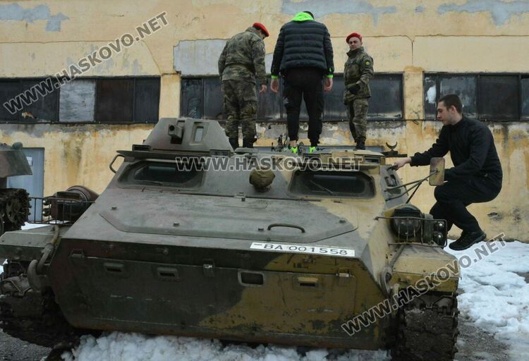 Силен интерес към военното въоръжение и техника в Хасково