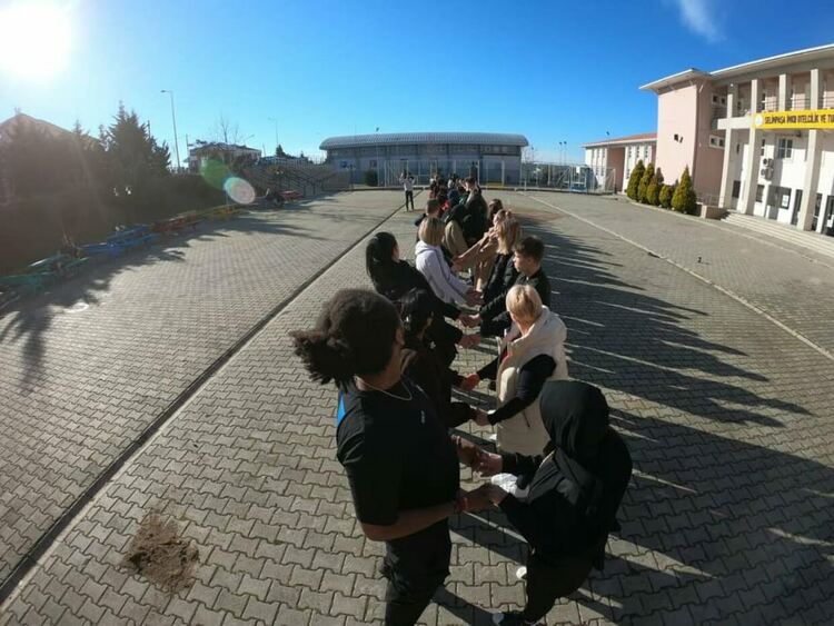 Младежи от Димитровград участваха в младежки обмен по програма "Еразъм+" в Истанбул