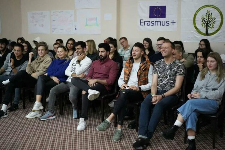 Младежи от Димитровград участваха в младежки обмен по програма "Еразъм+" в Истанбул