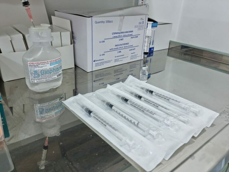 Осем дати за ваксинация срещу COVID-19 в МБАЛ - Асеновград през март 