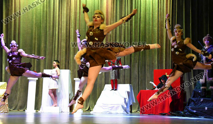 &bdquo;Рона&ldquo; представи танцов спектакъл &bdquo;Музей под небето&ldquo;