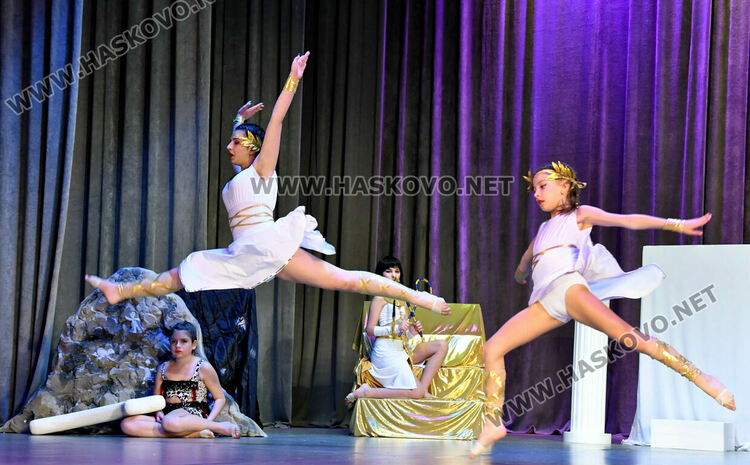 &bdquo;Рона&ldquo; представи танцов спектакъл &bdquo;Музей под небето&ldquo;