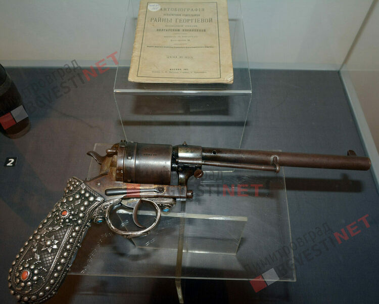 Изложбата „Реликви от Априлската епопея” откриха днес в Димитровград