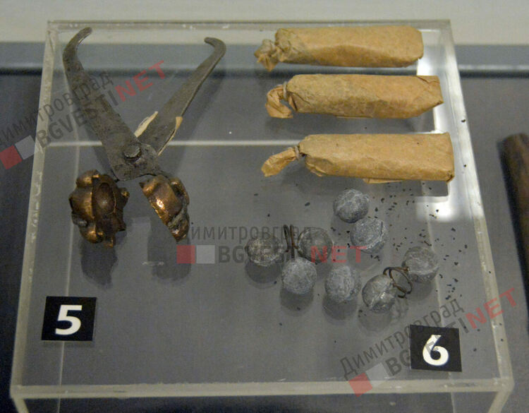 Изложбата „Реликви от Априлската епопея” откриха днес в Димитровград