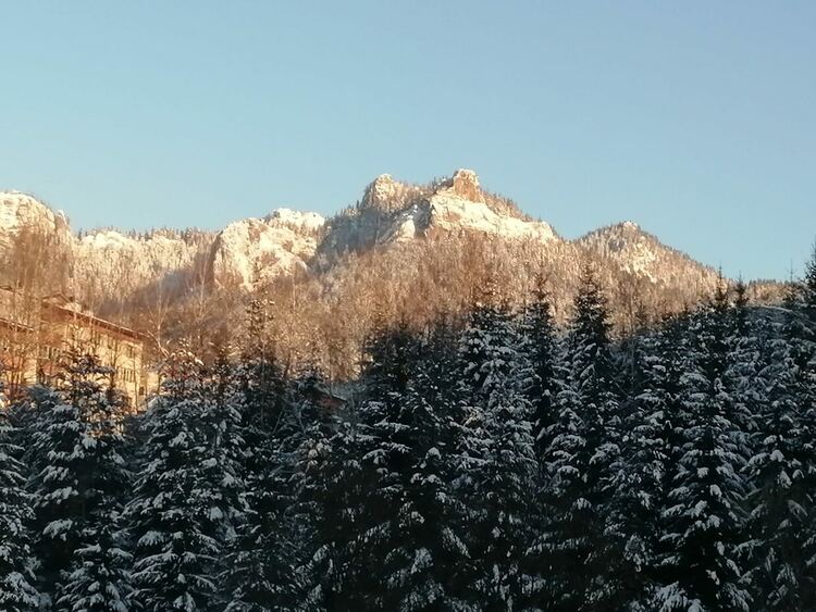 Предимно облачно и студено на 2 март