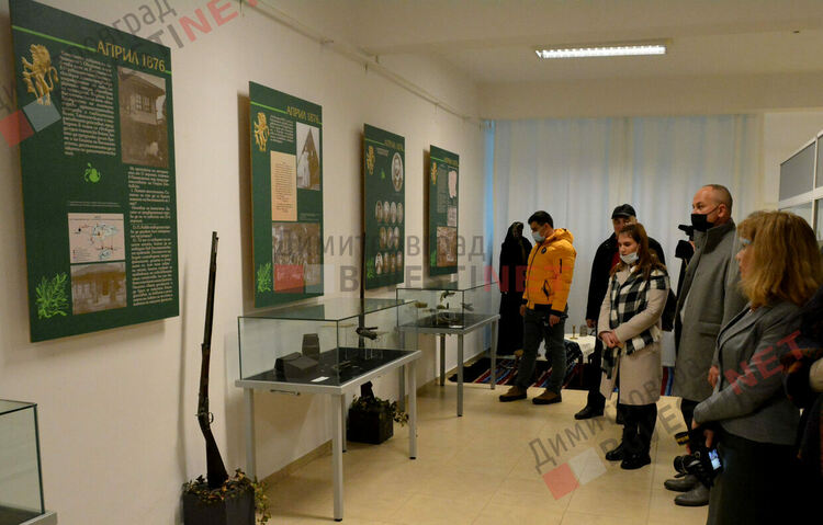 Изложбата „Реликви от Априлската епопея” откриха днес в Димитровград
