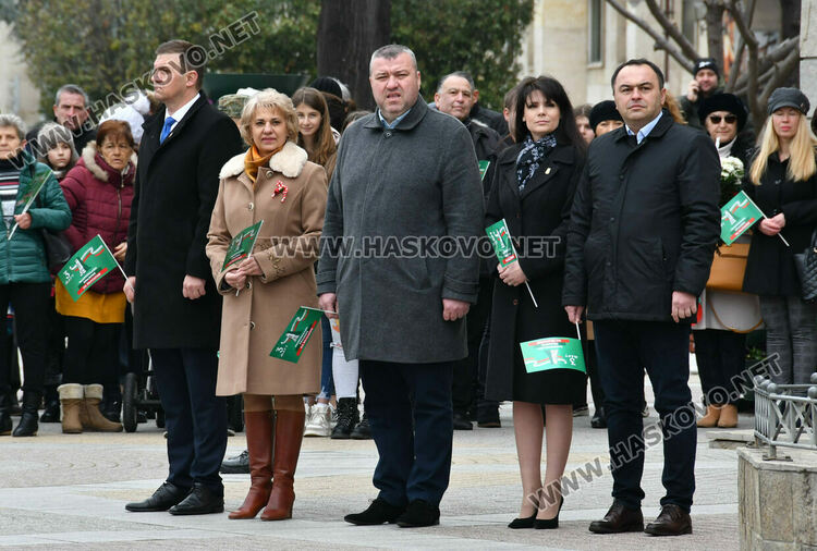 Хасково чества 144 г. от Освобождението на България, развяха руското знаме