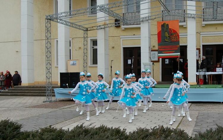 Първомай тържествено отбеляза 144 години от Освобождението