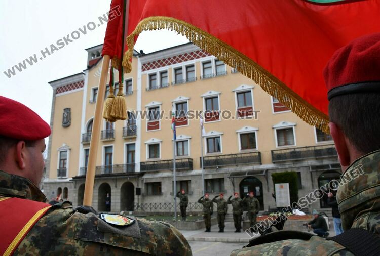 Хасково чества 144 г. от Освобождението на България, развяха руското знаме