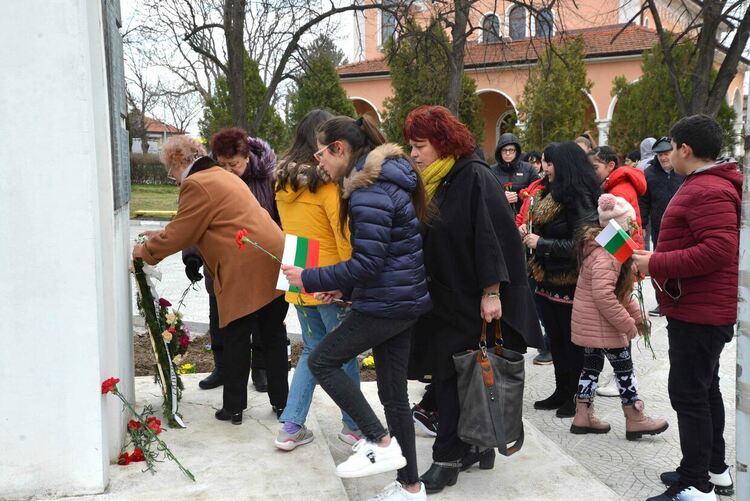 Първомай тържествено отбеляза 144 години от Освобождението