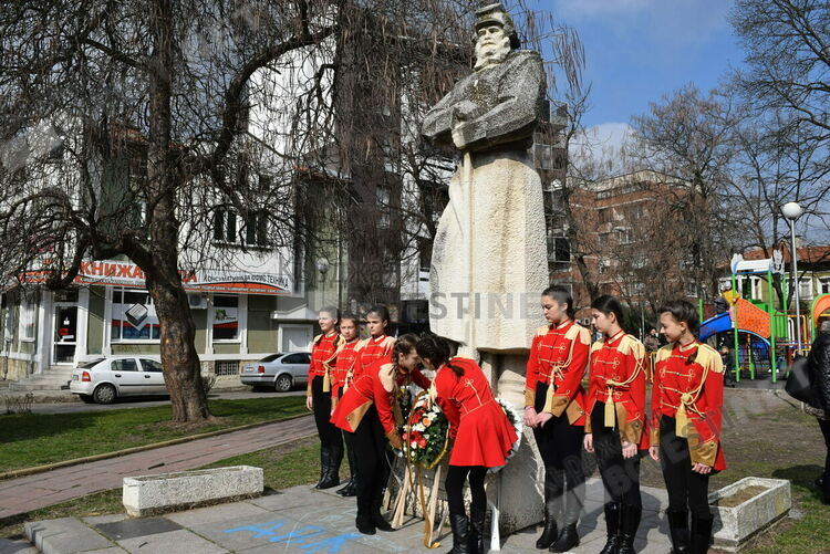 Паметникът на Руския войн