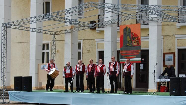 Първомай тържествено отбеляза 144 години от Освобождението