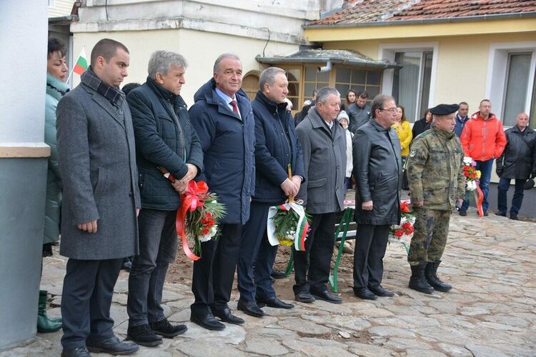 Асеновград чества 3-ти март (снимки)