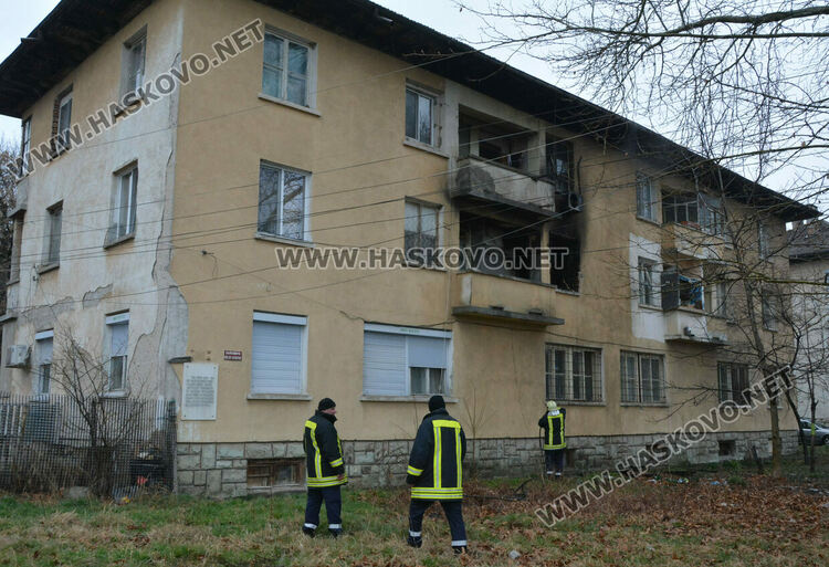 61-годишен мъж загина при пожар в апартамента си