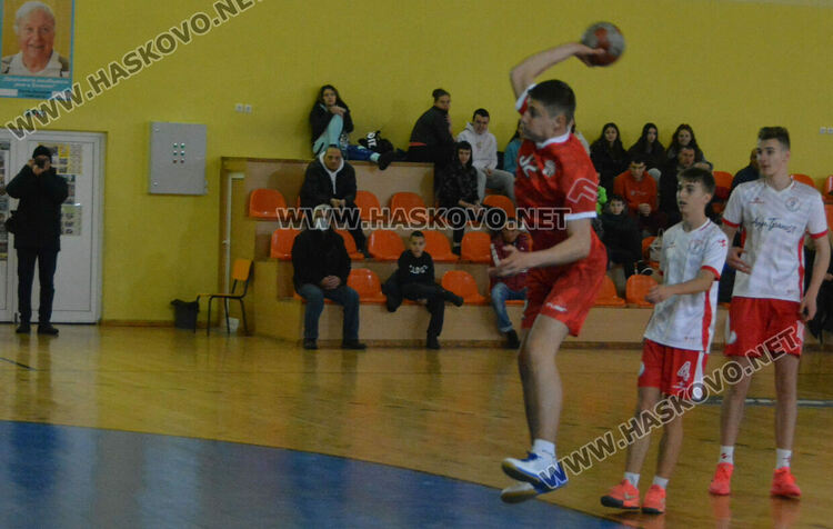 “Добруджа” спря хандбалистите на “Асти” по пътя към финала за Купа България