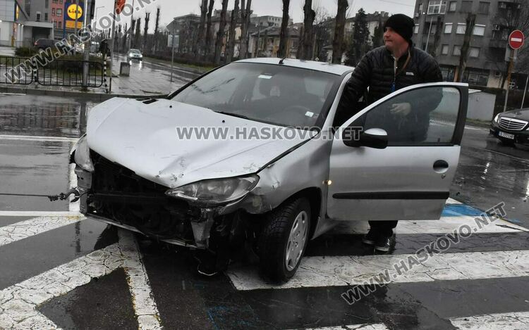 Три коли се разбиха на “Лебеда” 