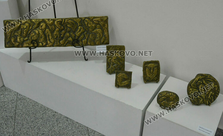 Хасково събра художниците Ивайло Каменов и племенницата на Нерон -Росица Халачева