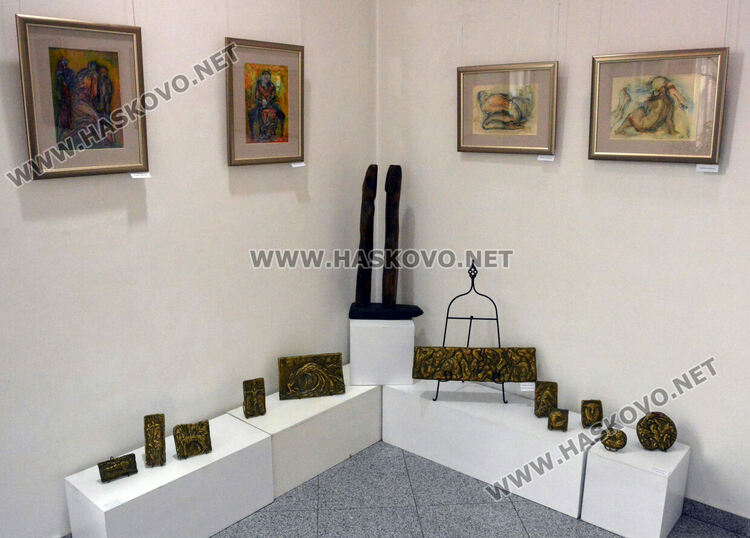 Хасково събра художниците Ивайло Каменов и племенницата на Нерон -Росица Халачева