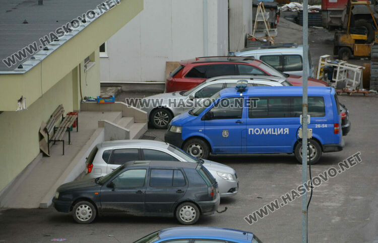 Починал е мъжът, паднал в машината за балиране в депото край Гарваново