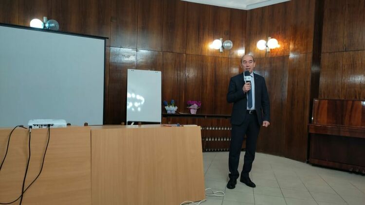 Откриха планетариума в Градската библиотека 