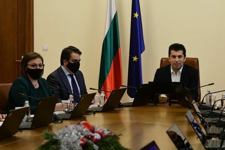 Кабинетът обяви война на спекулата, 5 лв. за олио е неоправдано