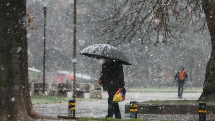 Облачно и студено, ще превалява сняг