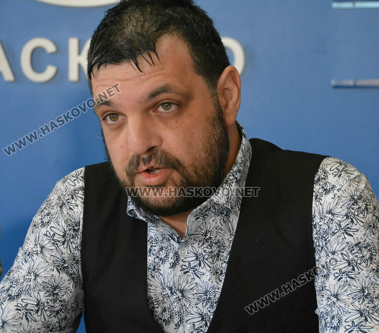 „Възраждане“ с кампания в Хасково и Димитровград в помощ за българите в Украйна