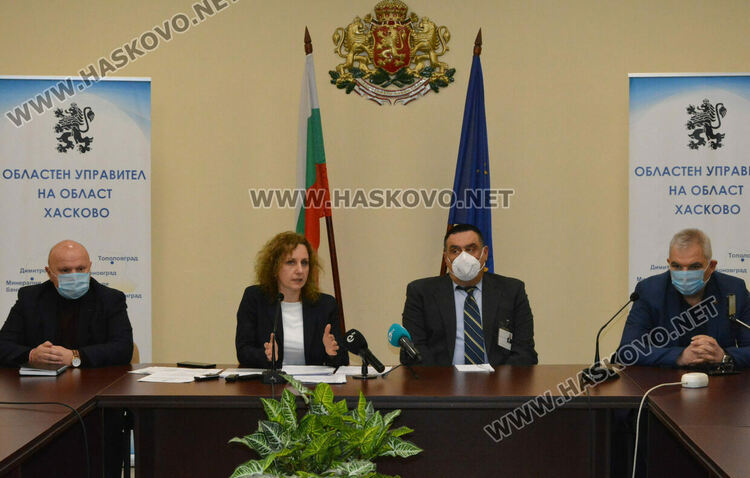 Четири деца на бежанци от Украйна започнаха училище в Хасково