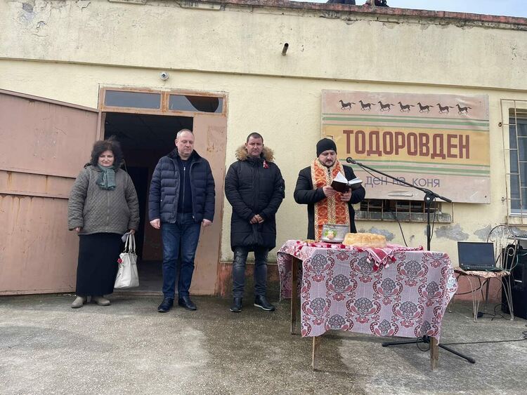 С традиционната кушия отбелязаха Тодоровден в Дебър