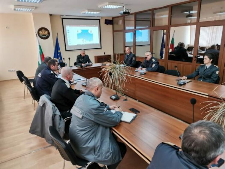 Увеличаване на спасителните дейности и намаляване на пожарите отчита РДПБЗН-Кърджали за 2021 г