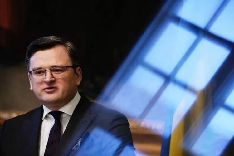 Кулеба обвини Германия, че всъщност е допринесла за сегашното положение на Русия